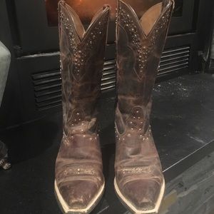 Ariat cowgirl boots
